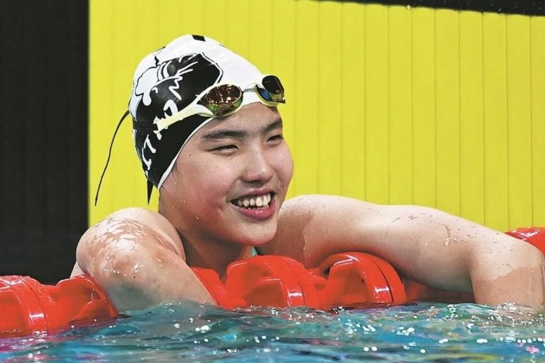 Nadadora nfantil en mundial absoluto-H